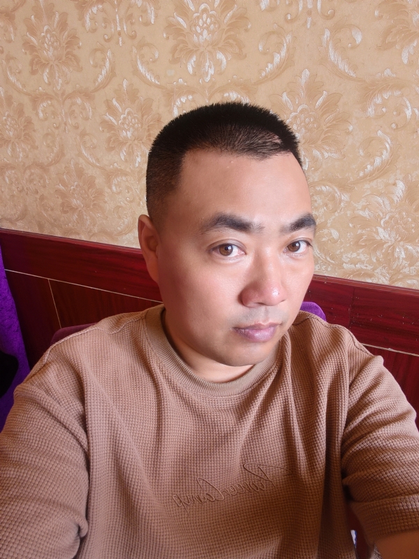 擦亮眼睛向前看的第一张照片--南安交友网