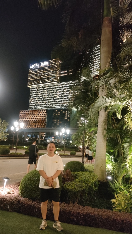 熟悉的身影的第一张照片--南安交友网
